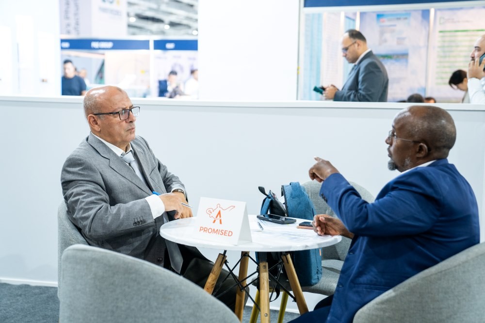 Face to face networking at the Pharmaconex West Exhibition